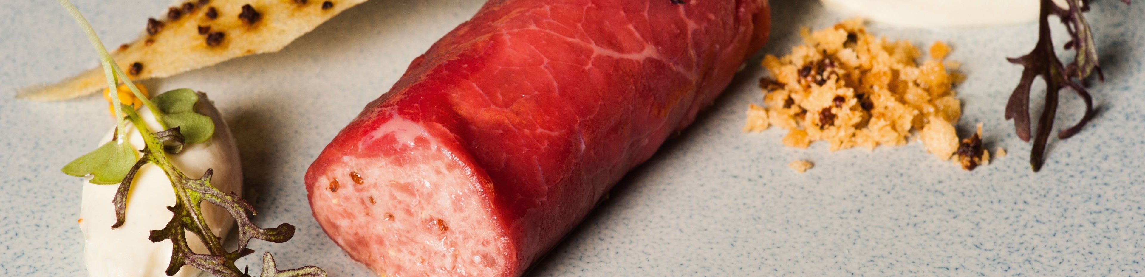 Steak tartare met mosterdgarnituur