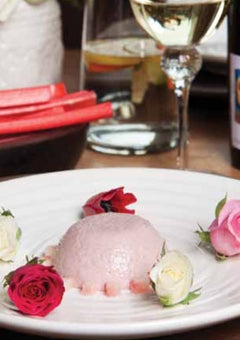 Aardbeien en yoghurtbavarois