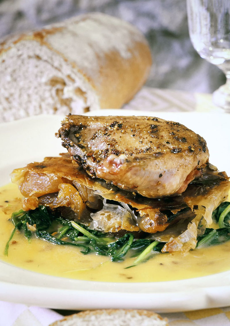 Patrijs op koolrabi, macadamia en eigen bouillon