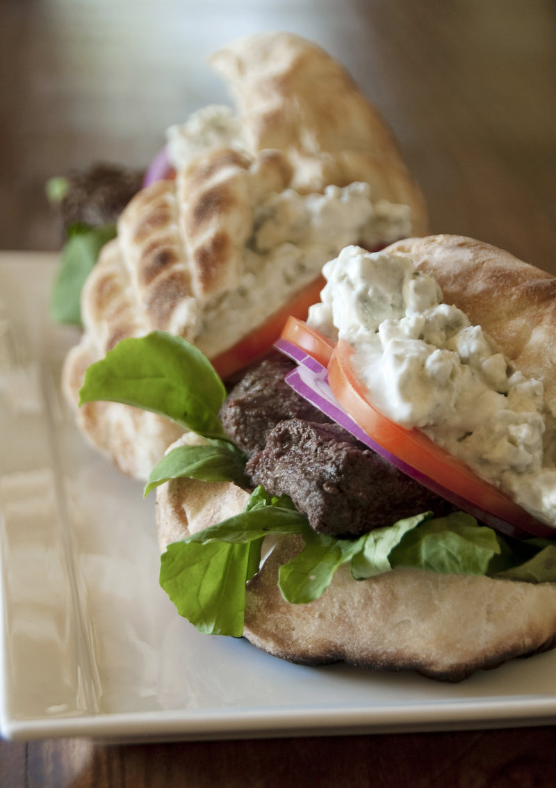 Struisburger met blauwe kaas